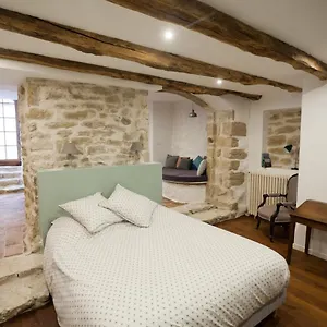 https://la-belle-tape-logement-du-xv-sicle-lautrec.midi-pyreneeshotels.com